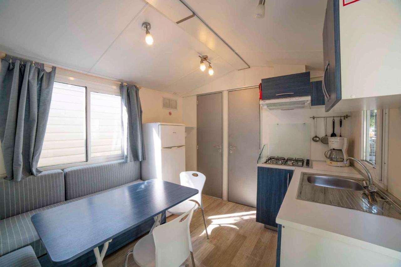 Mobilehomes In Pieve Vecchia - Norditalienische Seen 22044 Manerba del Garda Bagian luar foto